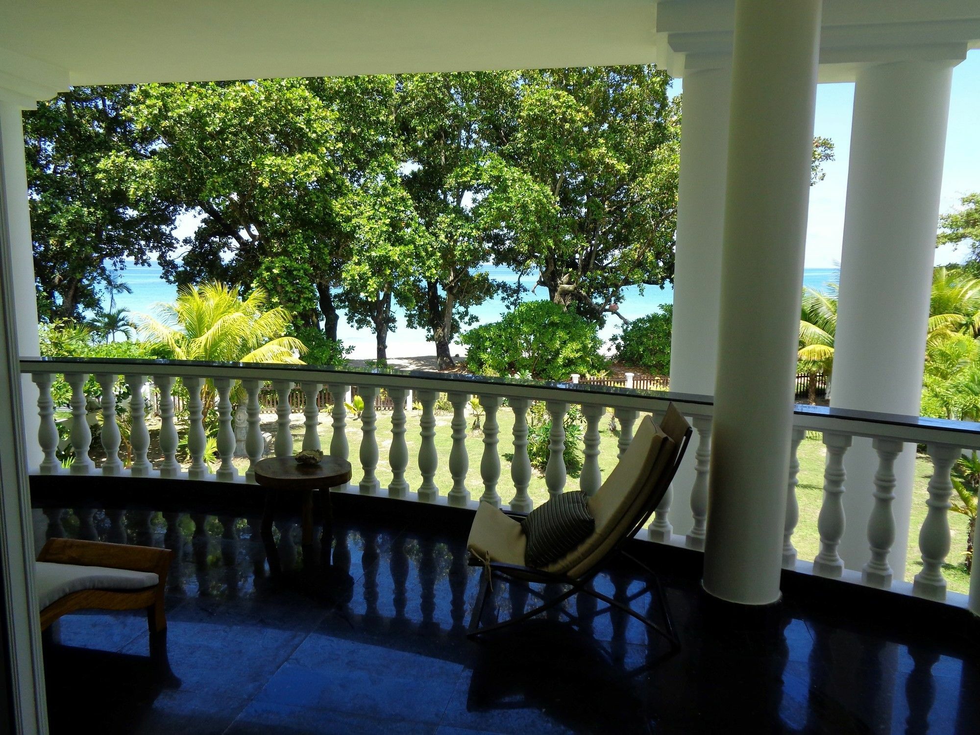 Chateau Elysium Hotel Beau Vallon  Exterior photo